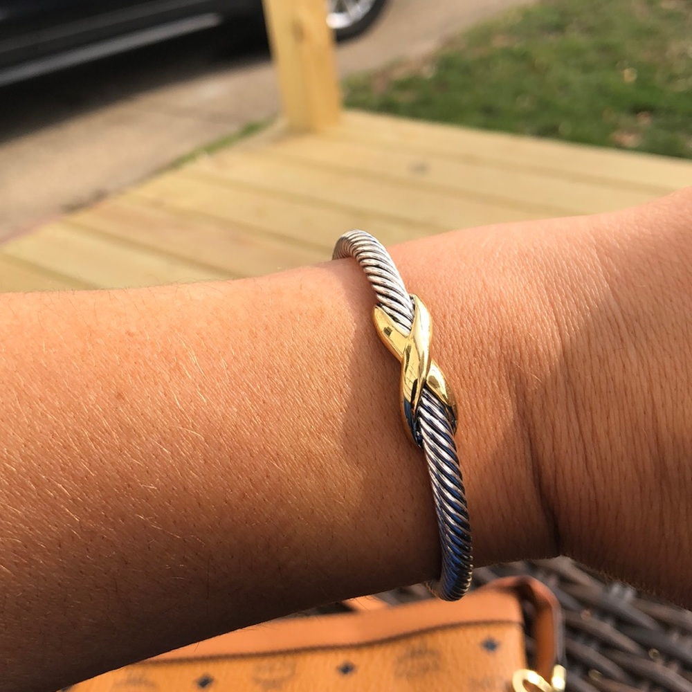Cable bracelet